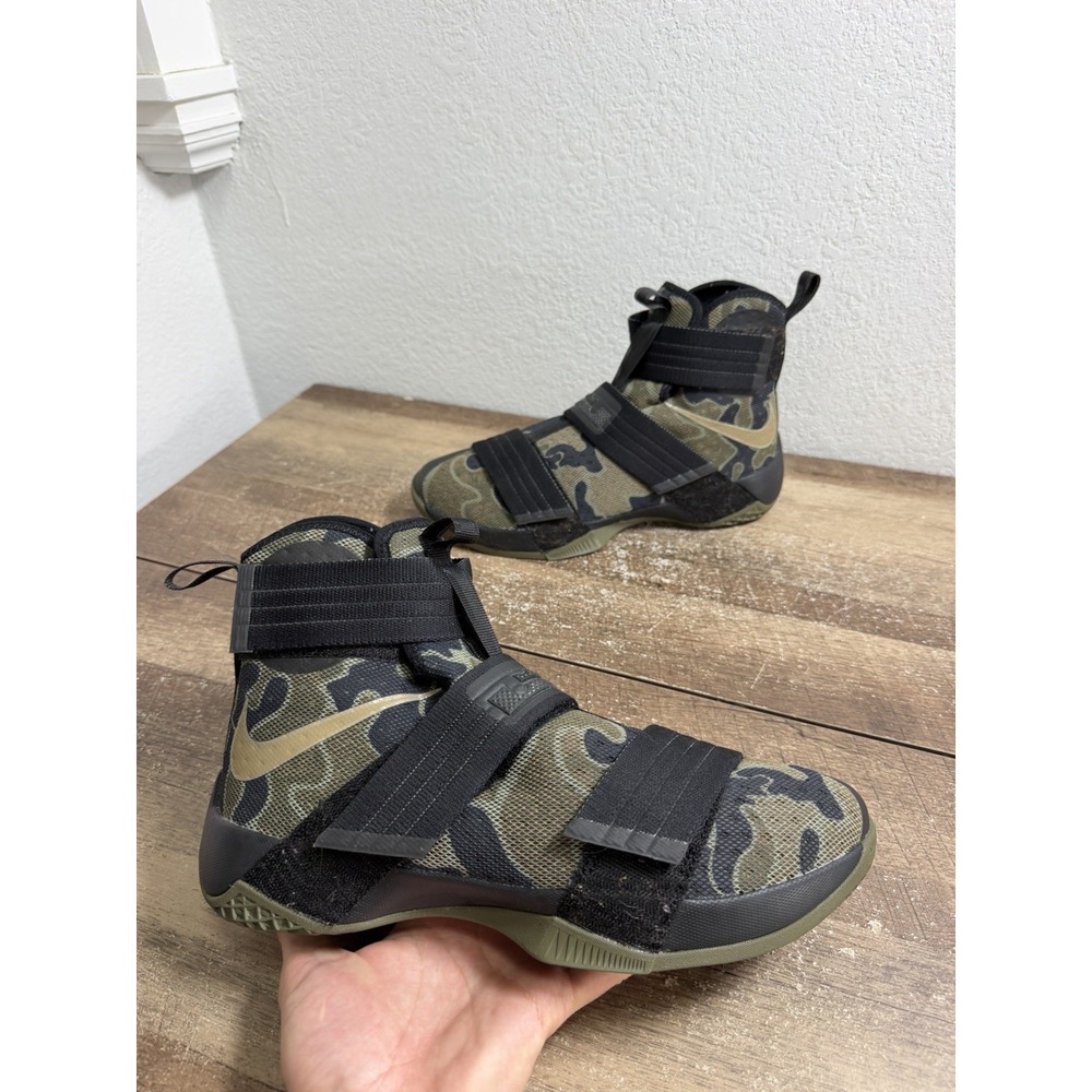 Nike Zoom Lebron James Soldier 10 Army Camo Size 10 Black/Green 844378-022
